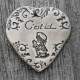 faïence coeur "C'est ici" (petite fille sur le pot)